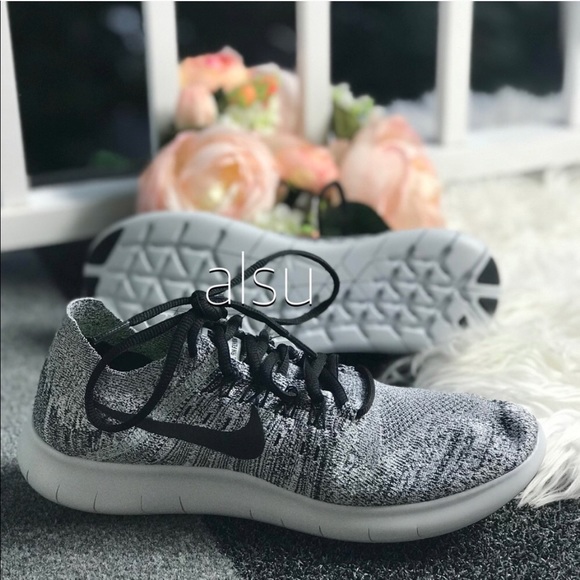 NWT Nike Free RN Flyknit 2017 B/W WMNS - Picture 4 of 8